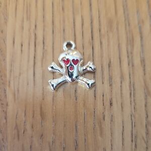 Silver Skull and Crossbones Pendant
